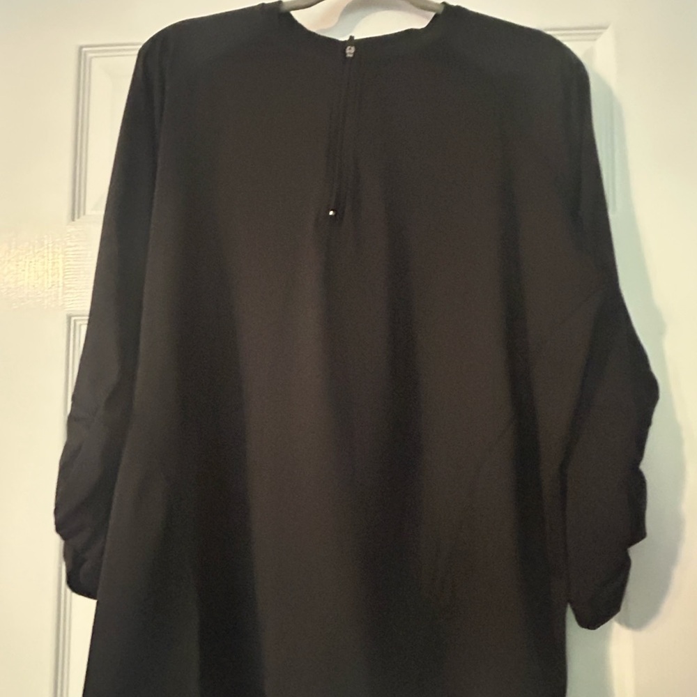 Women’s Snoga Black Shirt with zippered front